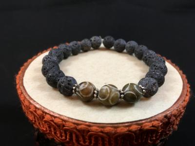 Carved Antique Soochow Jade and Lava Rock Diffuser Bracelet